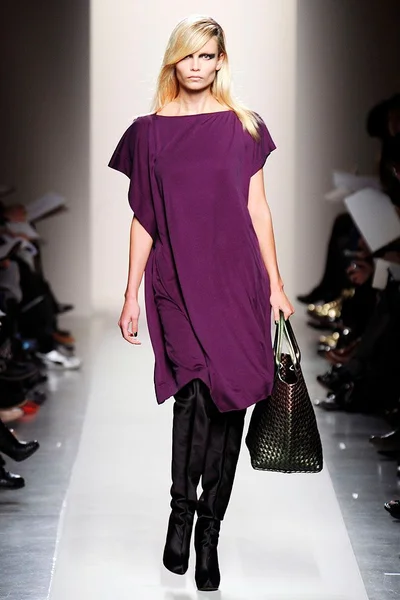 Look 12